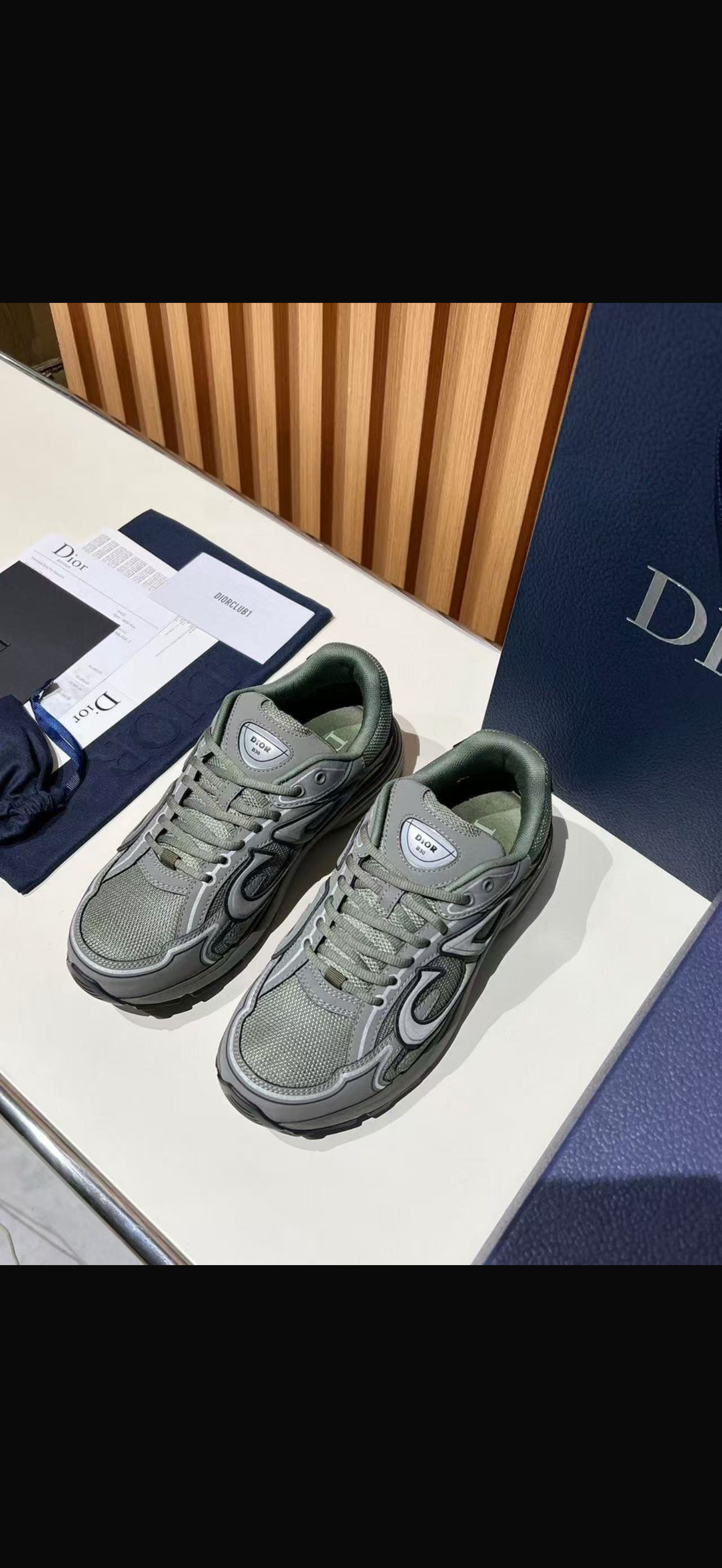 Dior B30 Bas Olive
